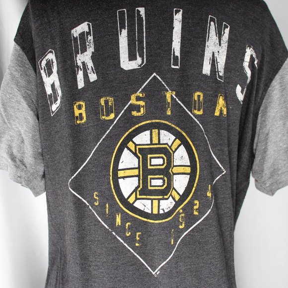Boston Bruins NHL Men's Shirt with Distressed Graphic Size XL Sports Tee - Picture 2 of 4